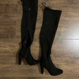 Women’s size 7 over the knee black boots